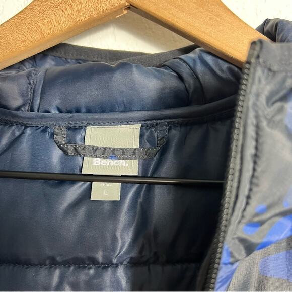 Bench Men Blue Black Puffer Large Zip Up Jacket - Picture 5 of 7